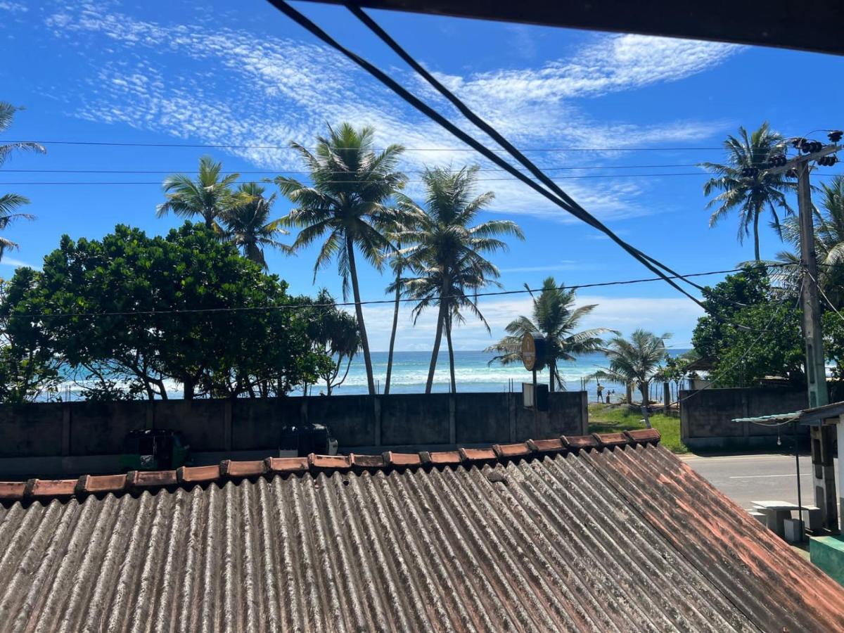 Pineapple Surf Hotel Ahangama Exterior photo