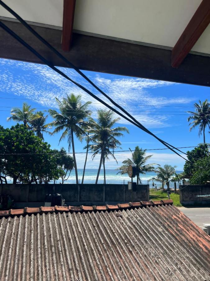 Pineapple Surf Hotel Ahangama Exterior photo